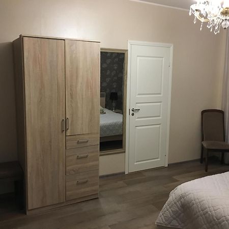Lee Apartments Tallinn Szoba fotó